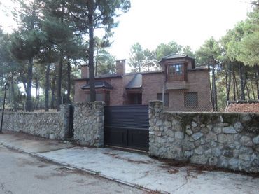 Villa mit Balkon zum Verkauf in Avenida San Sebastián 676