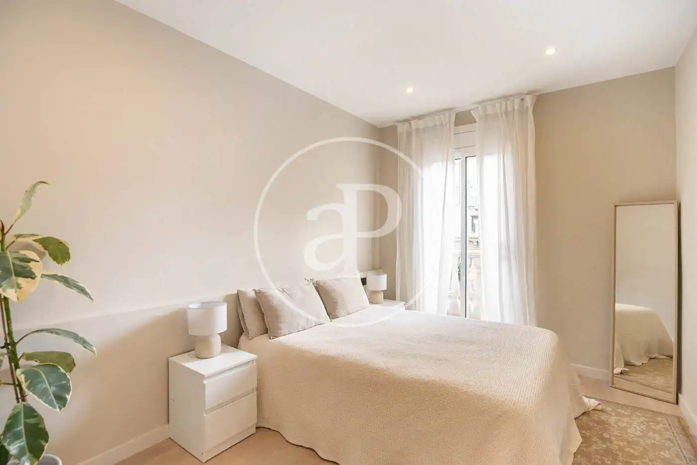 Flat with terrace to rent in Dos de Maig, imagen 6