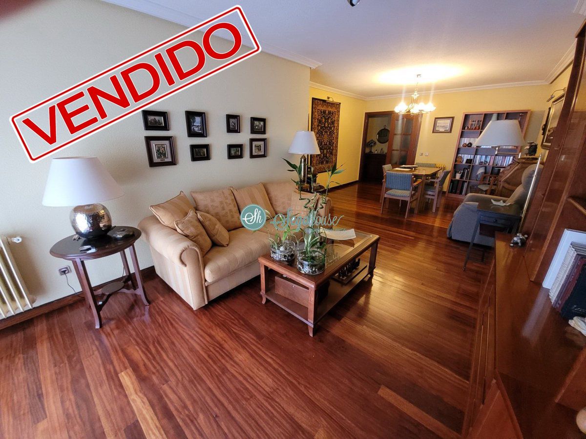 Sala de estar de Piso en venta en Segovia Capital con Calefacción y Terraza