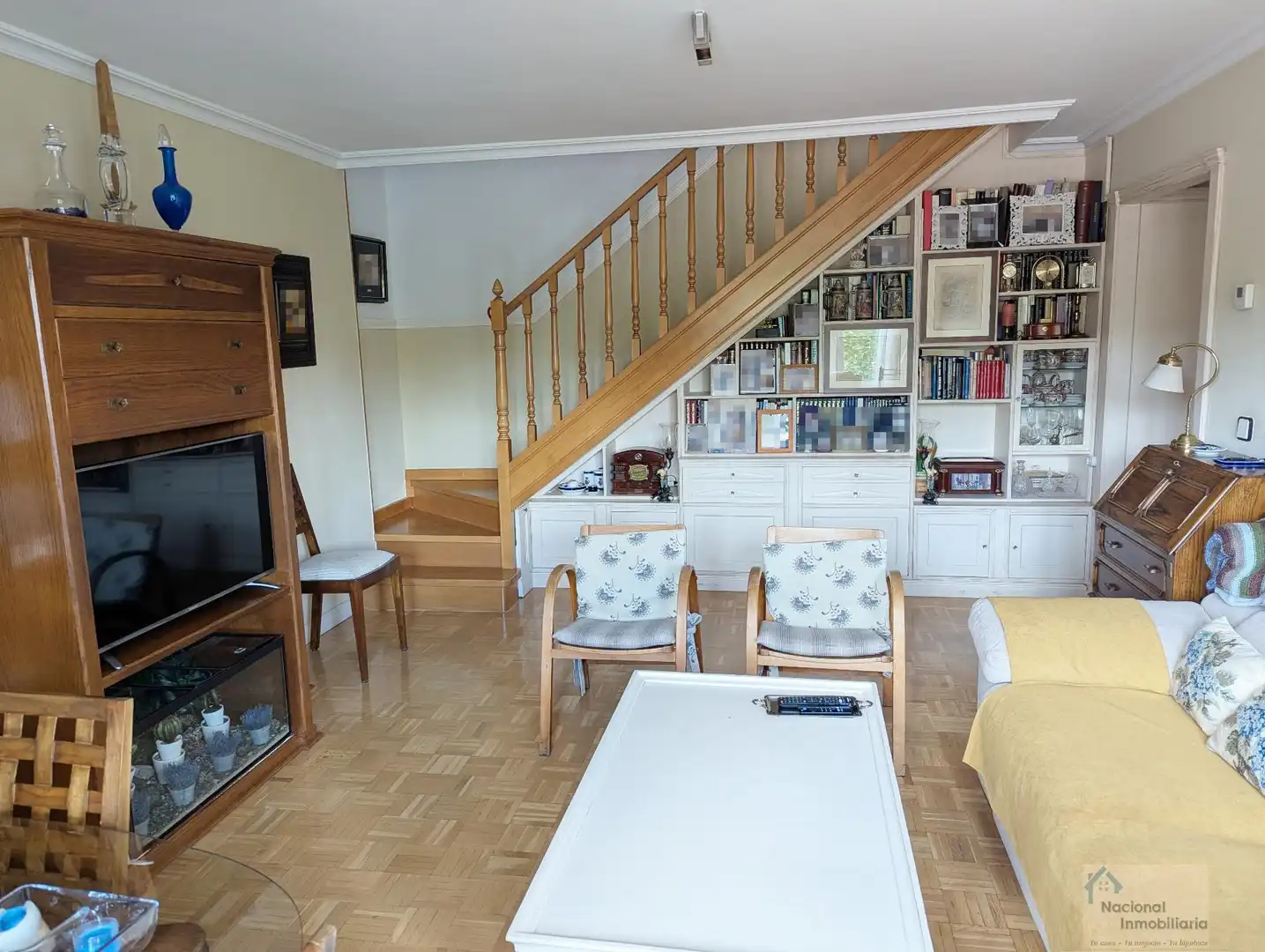 Sala de estar de Dúplex en venta en Segovia con Calefacción, Parquet y Trastero