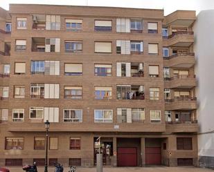 Exterior view of Flat to rent in  Zaragoza Capital  with Heating and Balcony