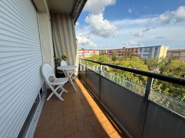 Piso con balcón en venta en De la Casa Nova