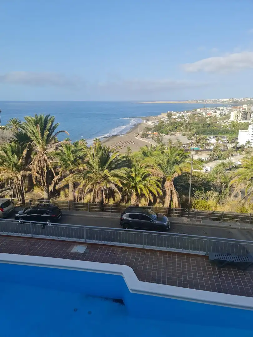 Vista exterior de Casa o xalet de lloguer en San Bartolomé de Tirajana amb Jardí privat, Terrassa i Moblat