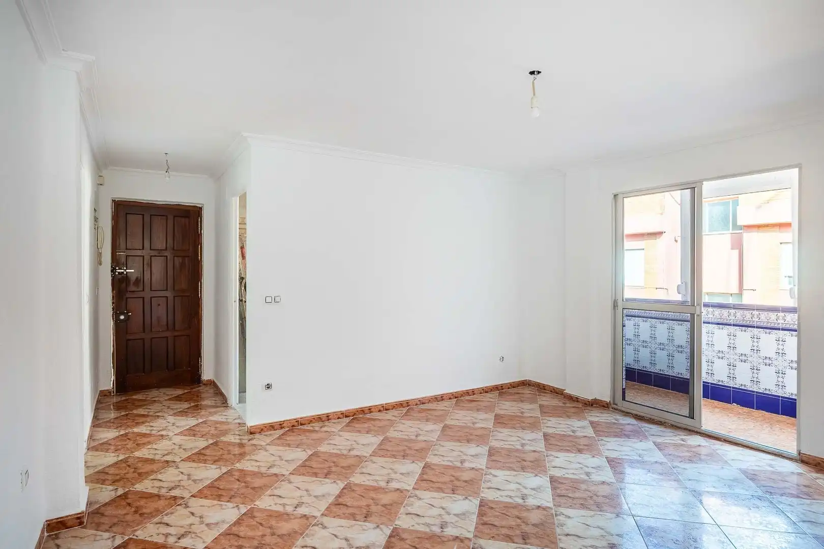 Piso en venta en Alcalá de Guadaira con Balcón