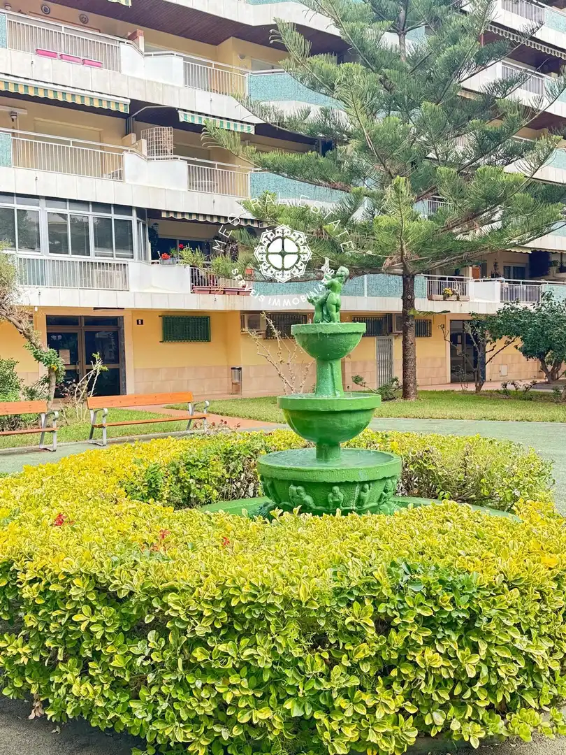 Vista exterior de Piso en venta en Salou con Aire acondicionado, Calefacción y Terraza