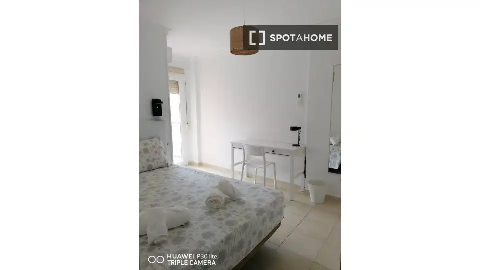Habitación de Piso para compartir en  Palma de Mallorca con Aire acondicionado, Calefacción y Amueblado