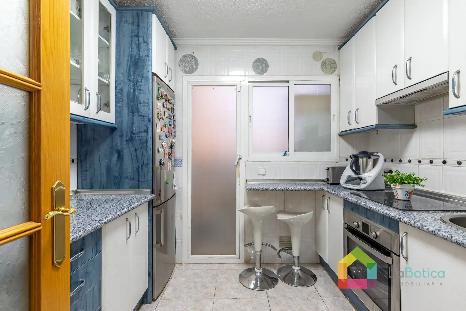 Cocina de Piso en venta en Olías del Rey con Aire acondicionado, Calefacción y Piscina comunitaria