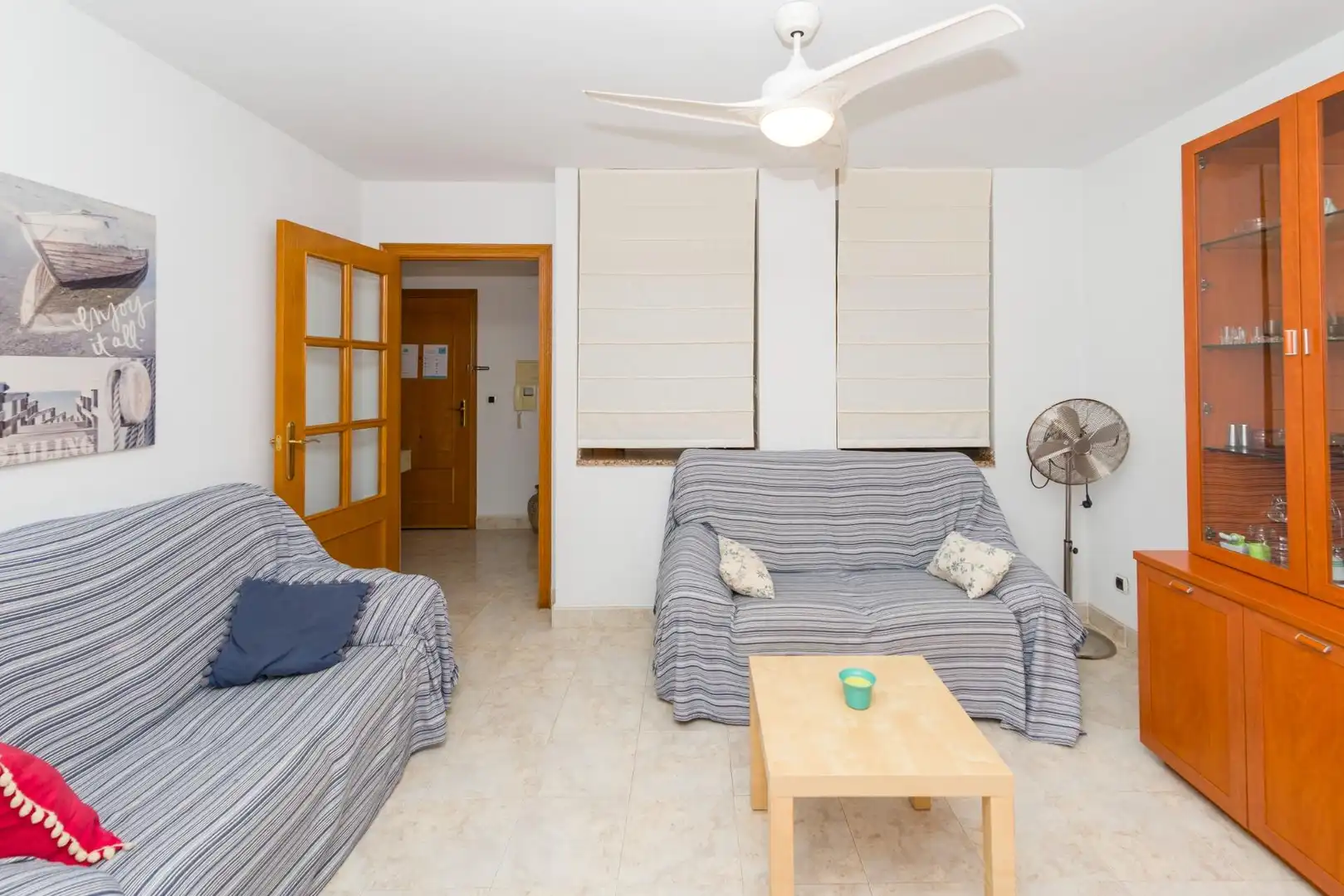 Wohnzimmer von Wohnungen zum Verkauf in Benicasim / Benicàssim mit Privatgarten, Terrasse und Gemeinschaftspool