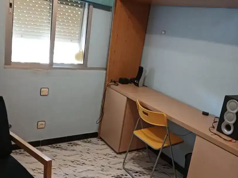 Dormitori de Pis en venda en Sur