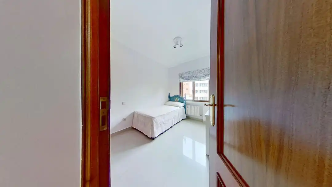 Bedroom of Flat for rent in Madrid  with Heating and Swimming Pool