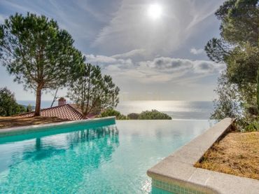 Casa amb piscina en venda a Puntabrava - Port Salvi