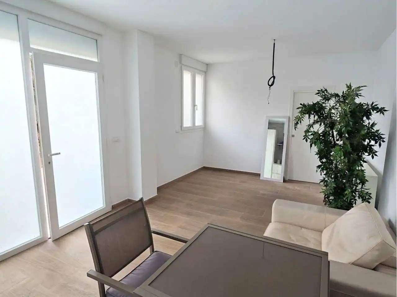 Wohnzimmer von Geschaftsraum zur Miete in Valencia mit Klimaanlage
