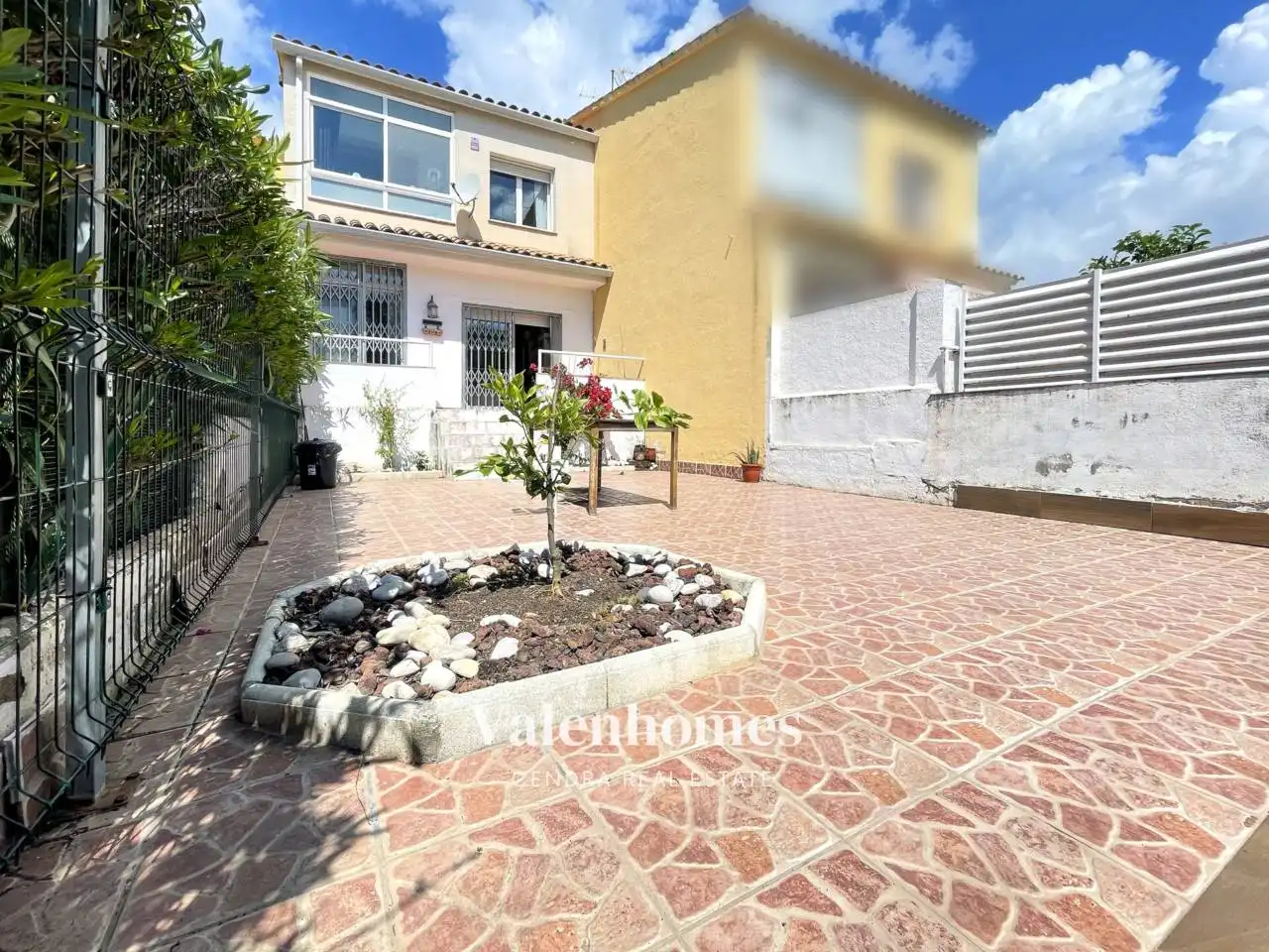Vista exterior de Casa o xalet en venda en Vandellòs i l'Hospitalet de l'Infant amb Calefacció i Terrassa