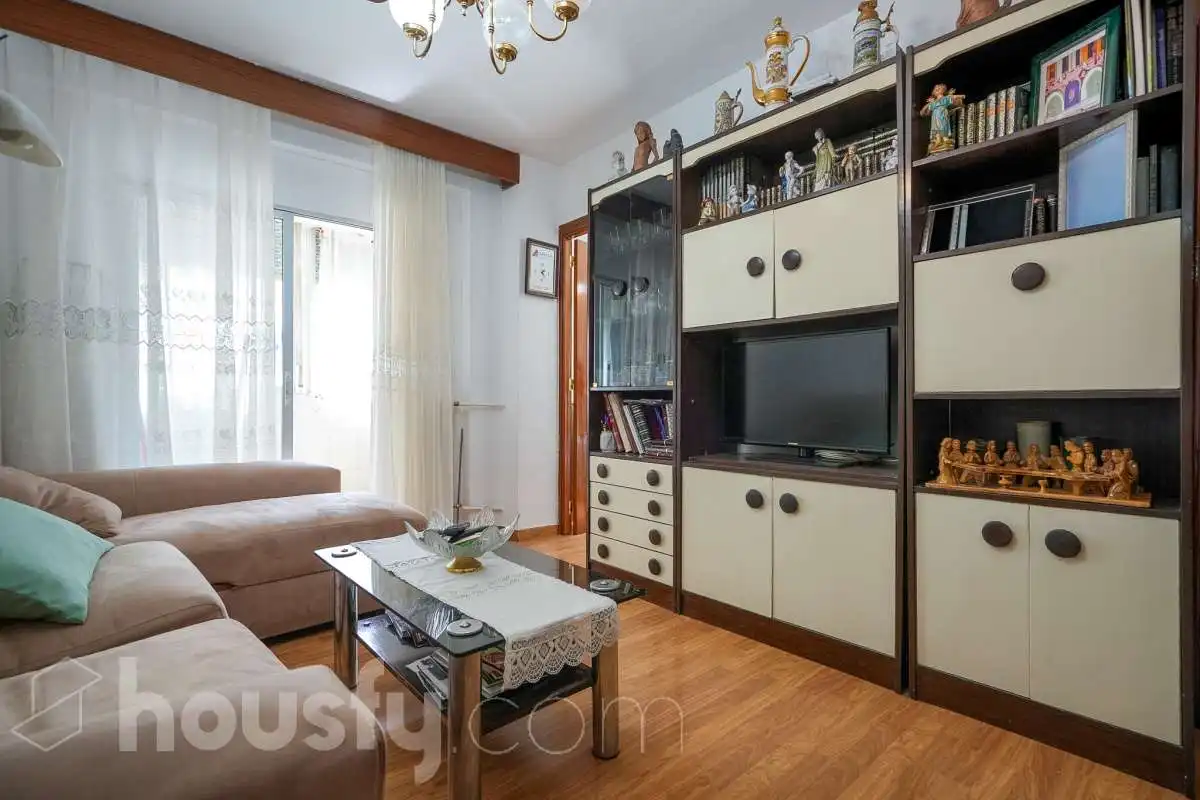 Sala d'estar de Pis en venda en Madrid amb Terrassa, Traster i Moblat