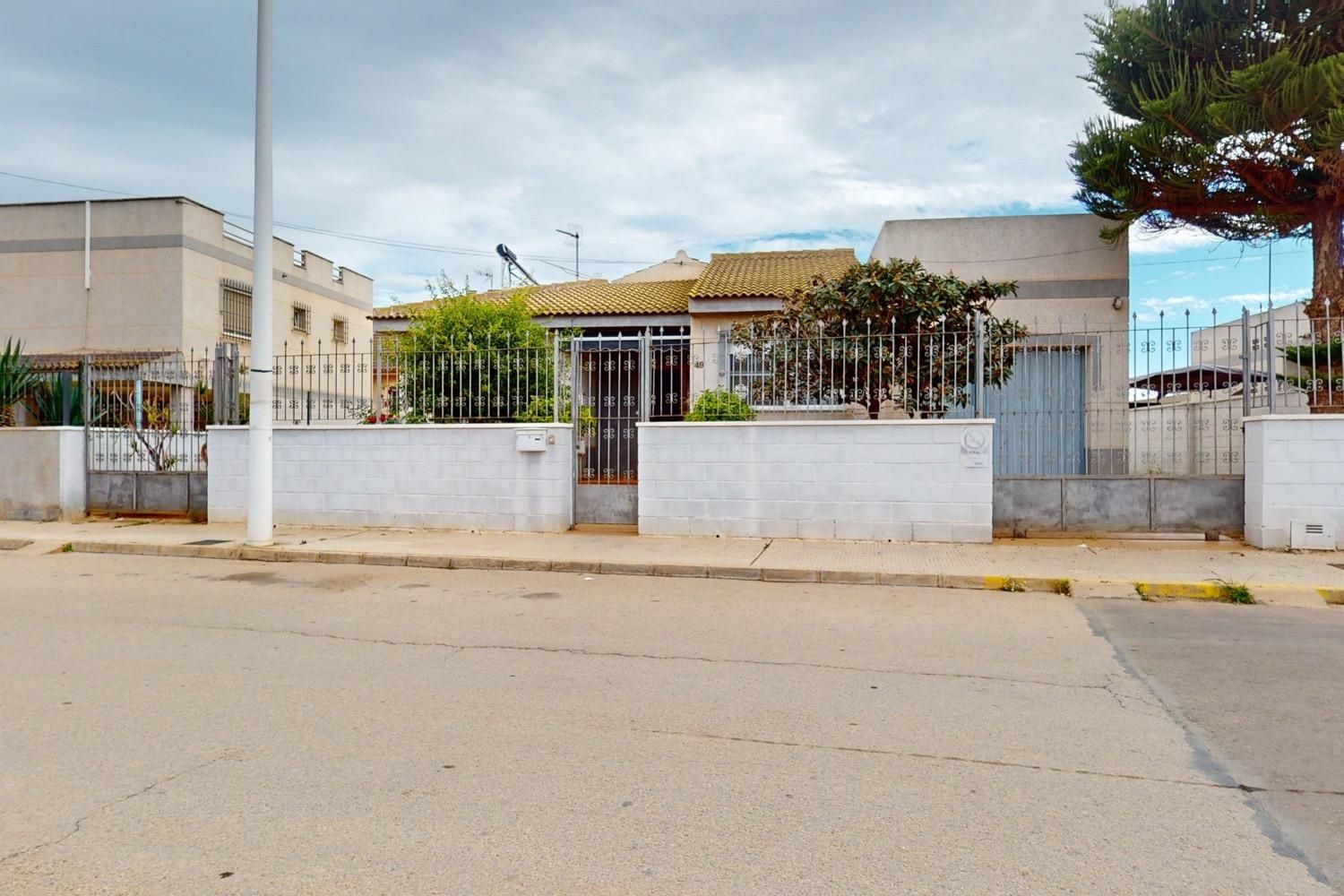 Vista exterior de Casa o xalet en venda en Cartagena amb Aire condicionat, Calefacció i Jardí privat