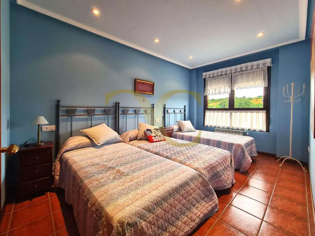 Habitación de Casa o chalet en venta en Gijón  con Calefacción, Jardín privado y Terraza