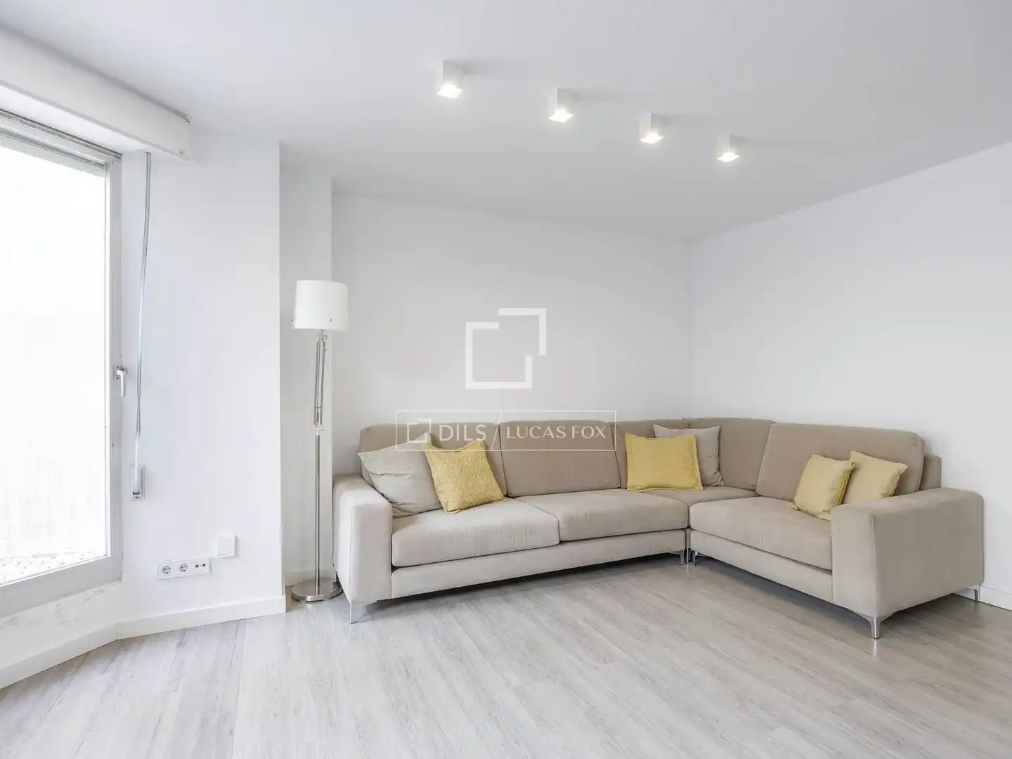 Wohnzimmer von Wohnung zur Miete in Valencia mit Klimaanlage, Heizung und Parkett
