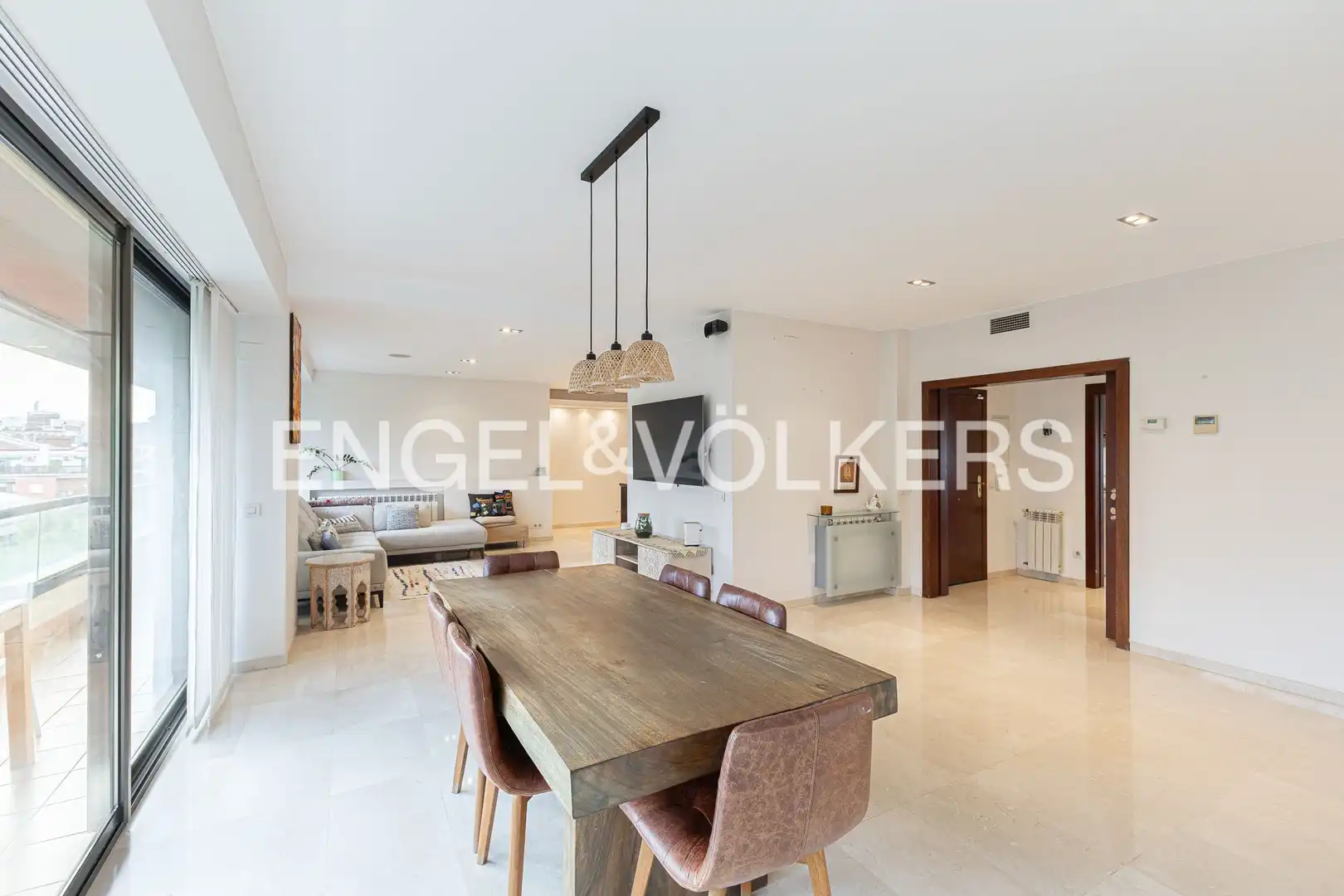 Comedor de Piso de alquiler en Barcelona con Aire acondicionado, Calefacción y Parquet