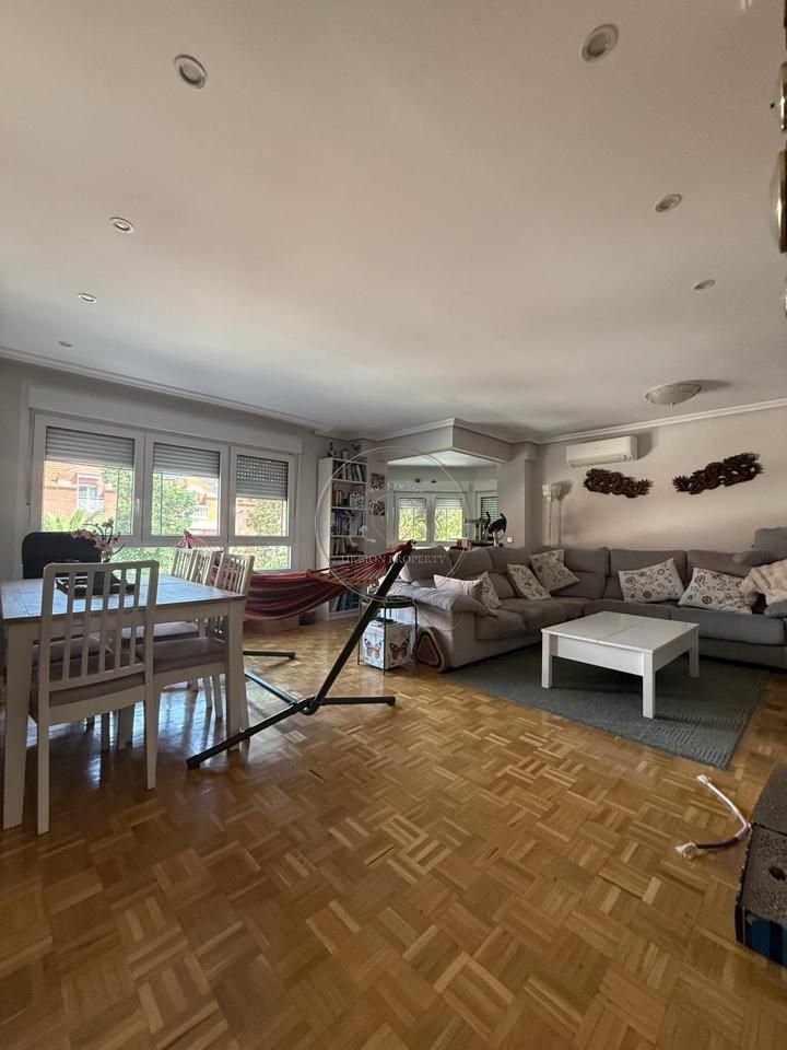 Flat for sale in De Neptuno, Segunda Fase