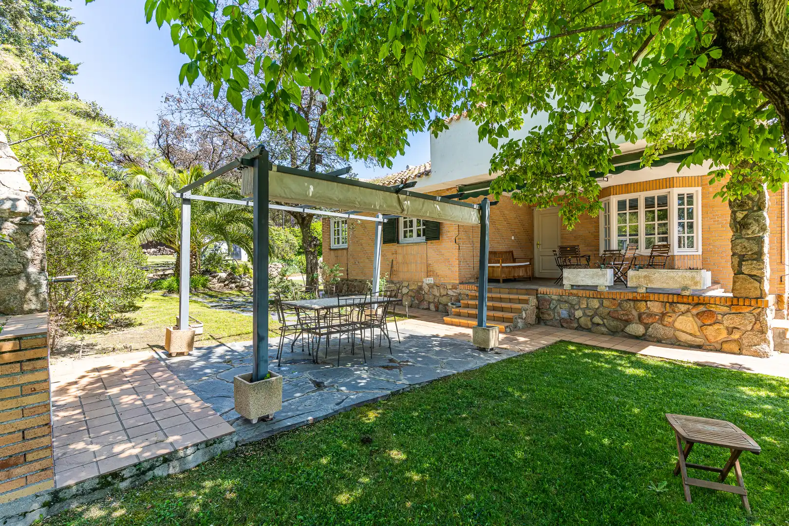 Terraza de Casa o chalet en venta en Las Rozas de Madrid con Aire acondicionado, Calefacción y Jardín privado