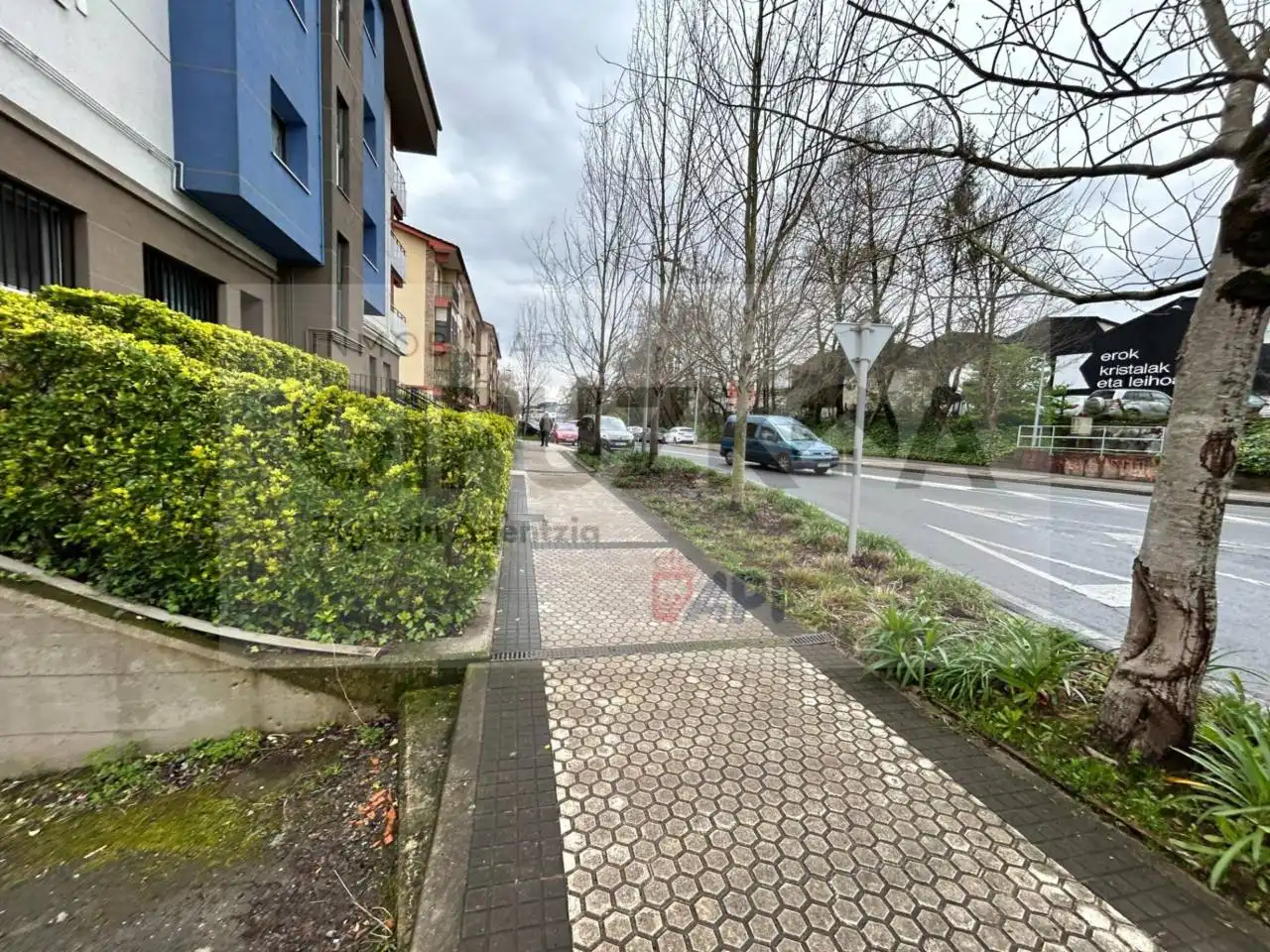 Außenansicht von Garage zum Verkauf in Astigarraga