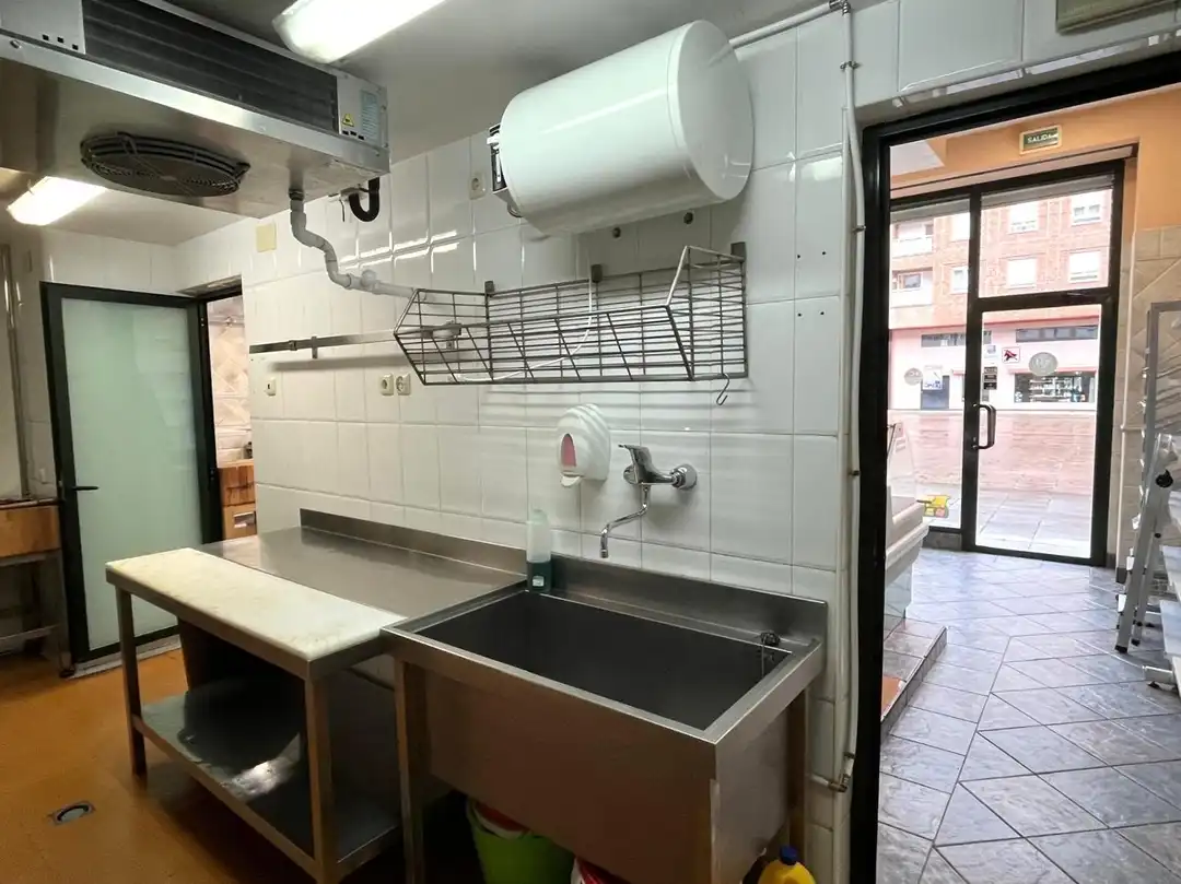Cuina de Local en venda en  Pamplona / Iruña