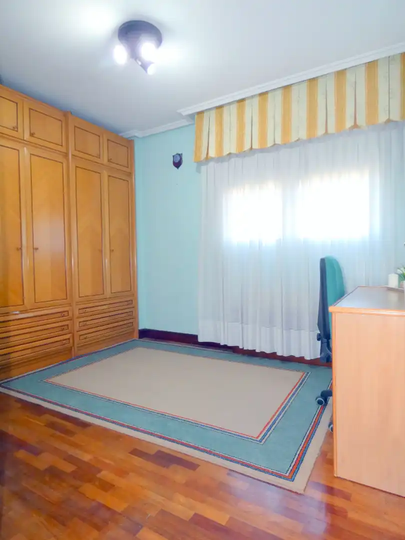 Flat for sale in Karmelo Kalea, Santutxu - Basarrate