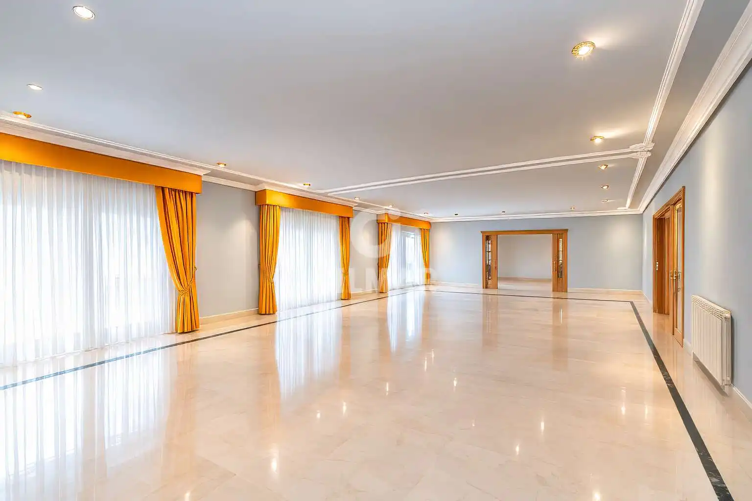 Living room of Houses for sale in Pozuelo de Alarcón  with Heating, Private garden and Swimming Pool