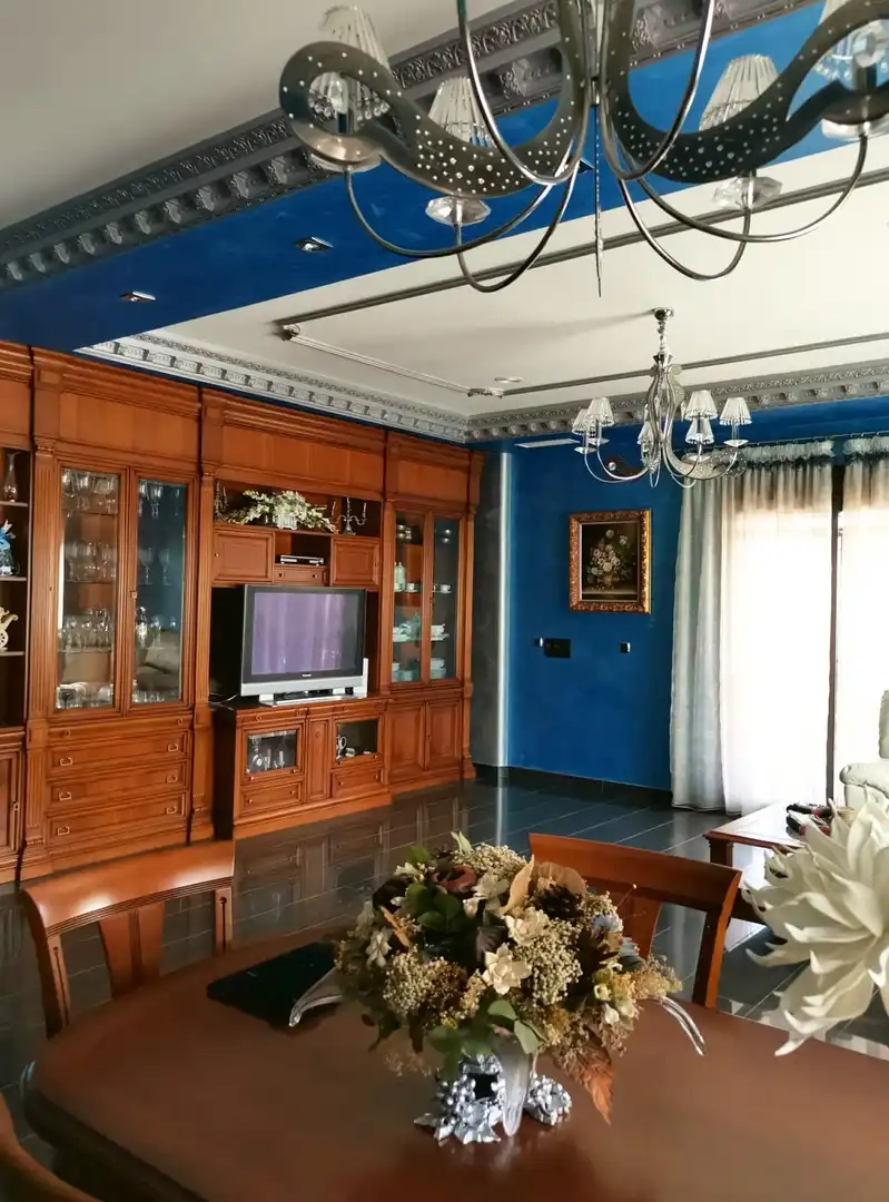 Sala d'estar de Casa o xalet en venda en Orihuela amb Jardí privat, Moblat i Balcó