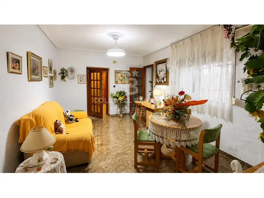 Sala de estar de Casa adosada en venta en Loriguilla con Aire acondicionado, Jardín privado y Terraza