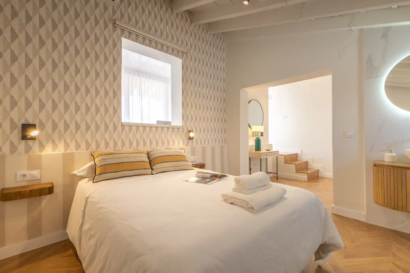 Bedroom of Flat for rent in Sevilla  with Air Conditioner and Terrace