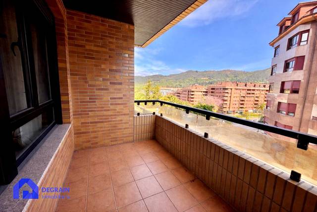 Piso en Venta en Oviedo - CALLE FRANCISCO BANCES CANDAMO en Masip