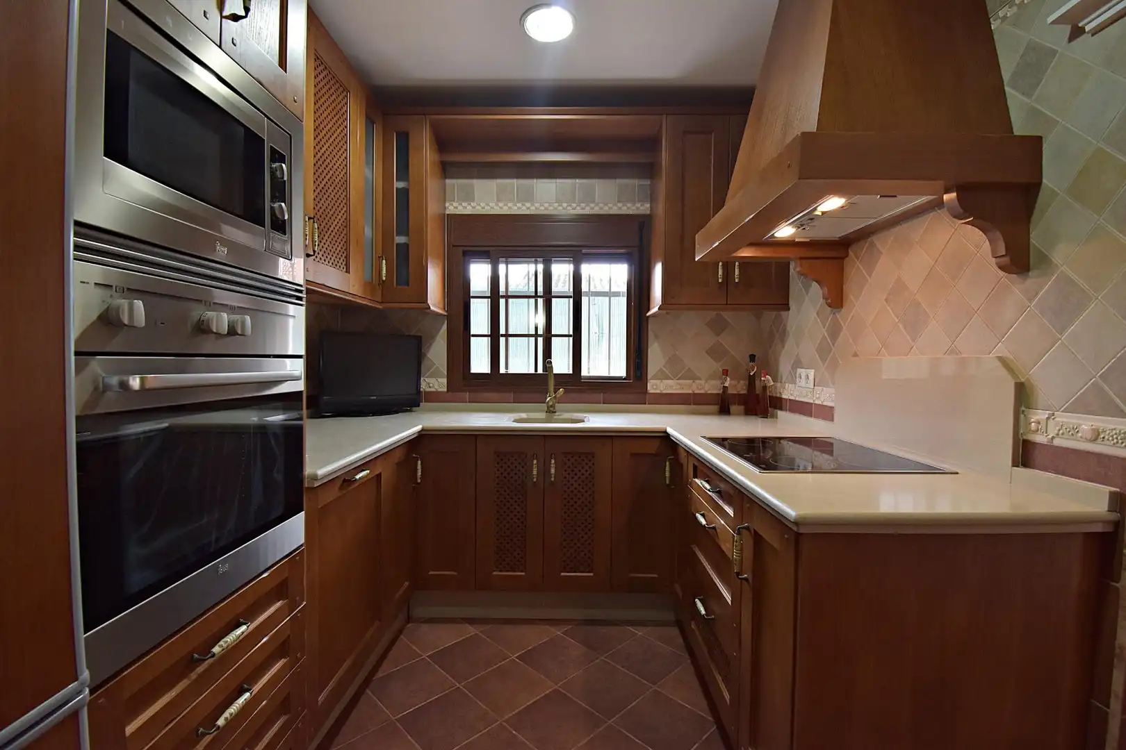 Kitchen of Houses for sale in Jerez de la Frontera  with Air Conditioner and Private garden