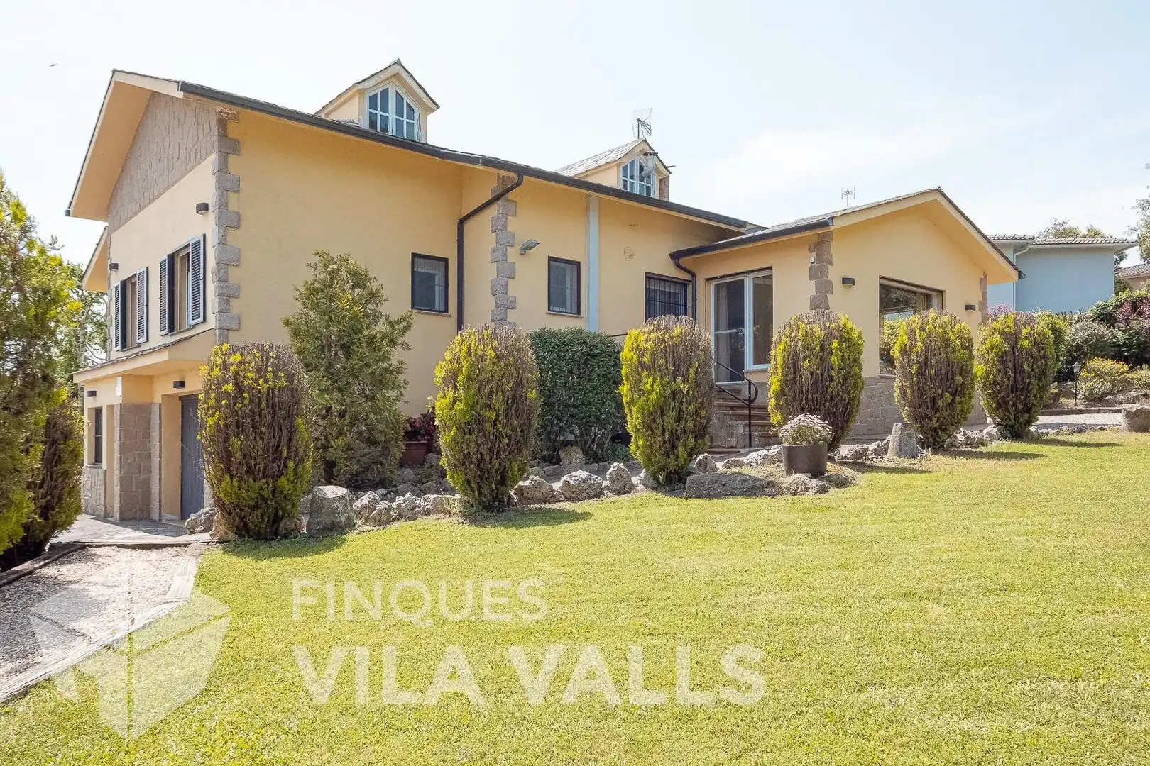 Vista exterior de Casa o xalet en venda en Sant Quirze Safaja amb Aire condicionat