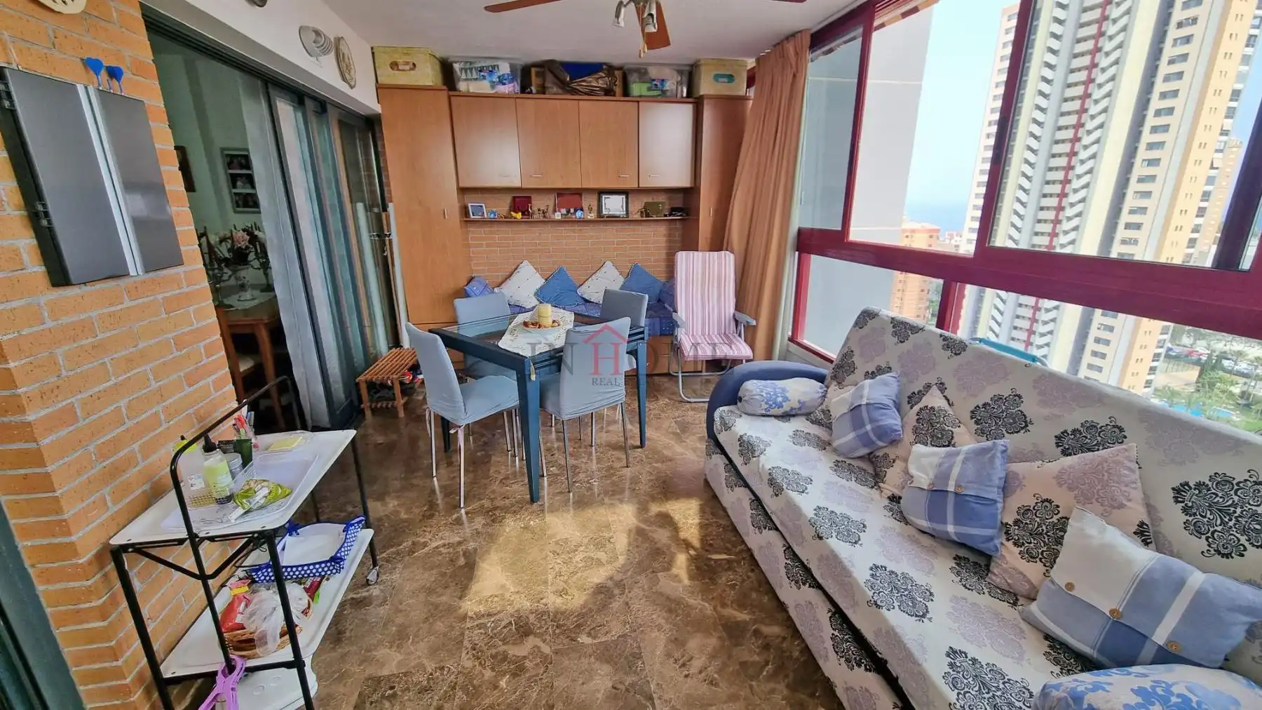 Sala de estar de Apartamento en venta en Benidorm con Aire acondicionado, Terraza y Amueblado
