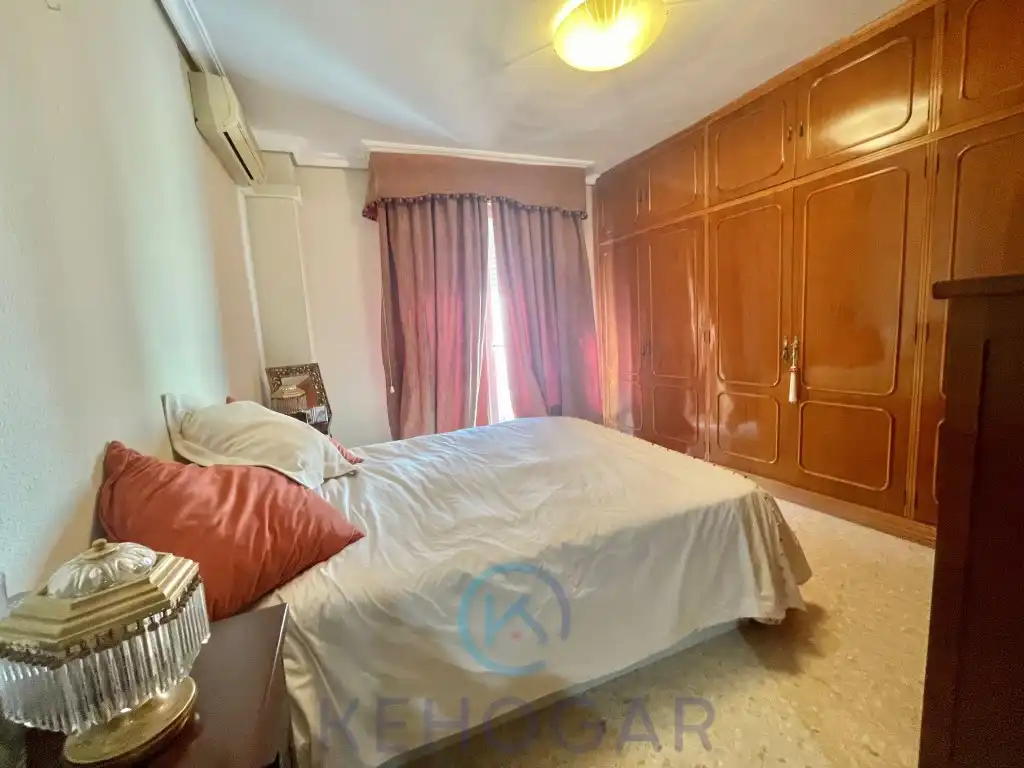 Bedroom of Flat for sale in Dos Hermanas