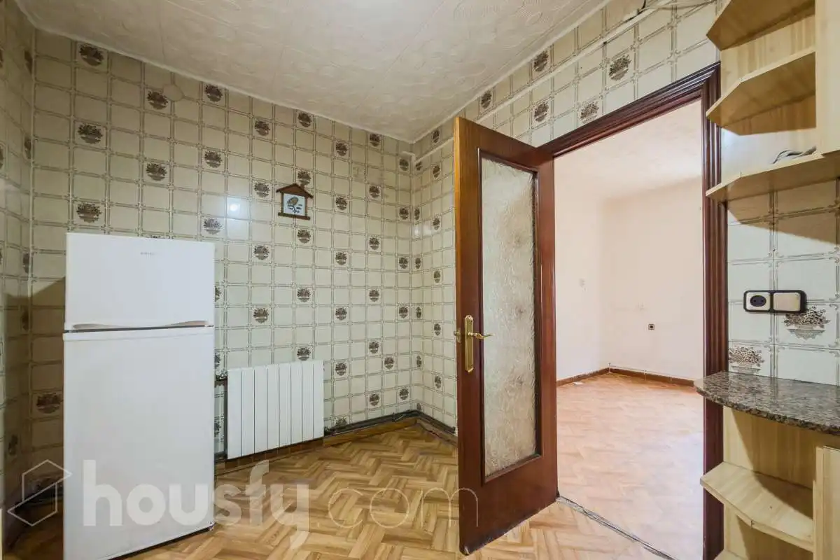 Kitchen of Houses for sale in Santa Coloma de Gramenet  with Heating, Private garden and Terrace
