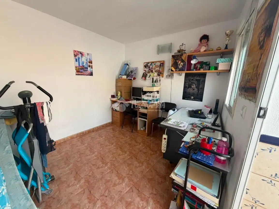 Pis en venda en Jaén amb Aire condicionat, Terrassa i Moblat