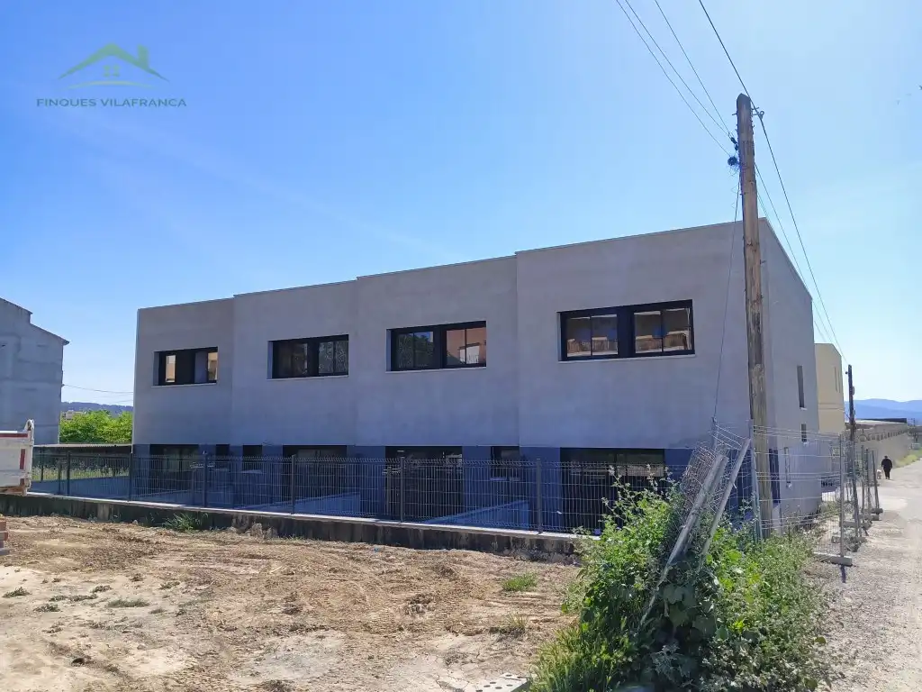 Vista exterior de Casa o xalet en venda en El Pla del Penedès