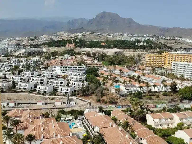 Vista exterior de Pis en venda en Arona amb Piscina i Balcó