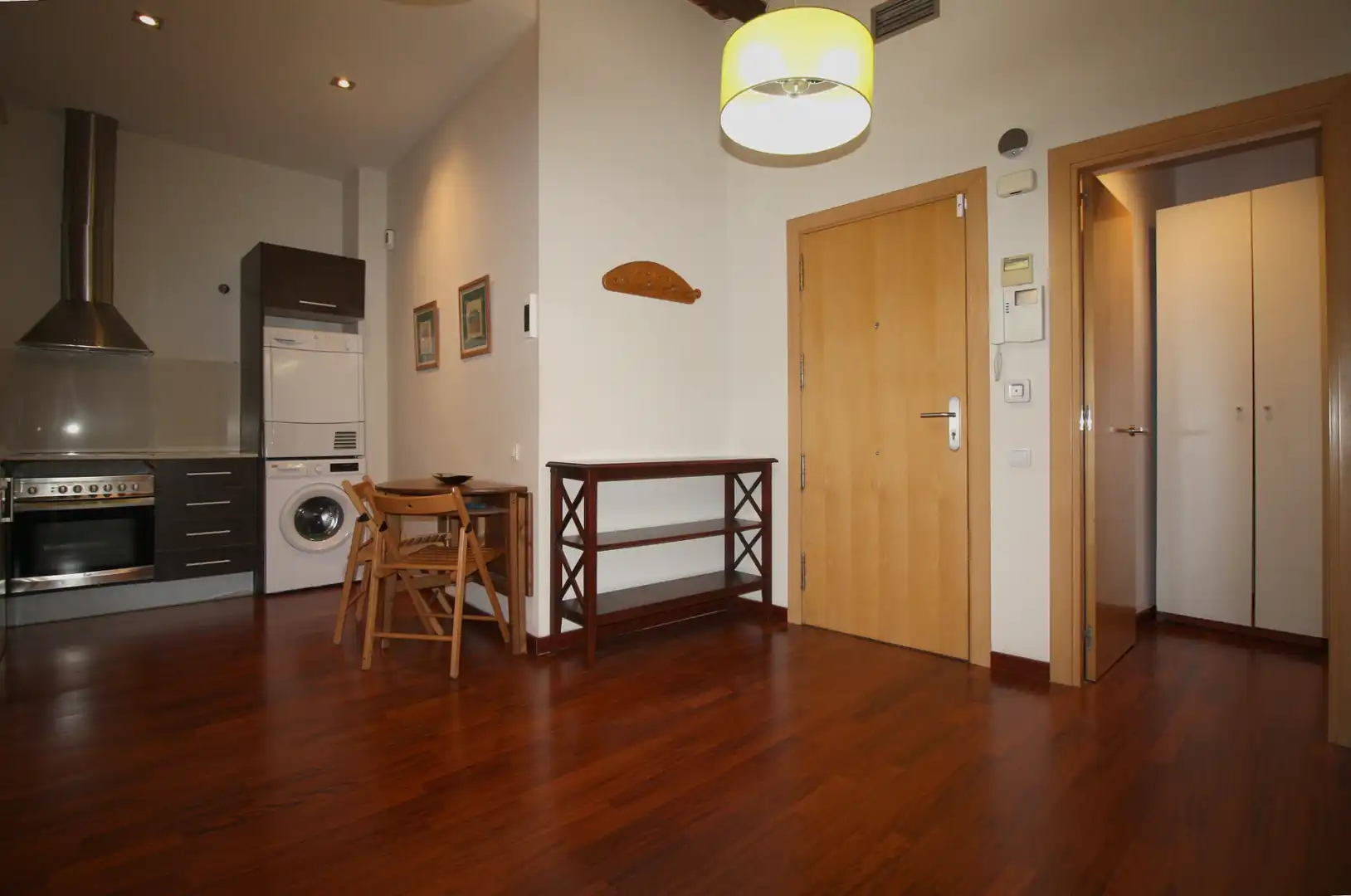 Wohnung zum Verkauf in Barcelona mit Klimaanlage, Heizung und Parkett