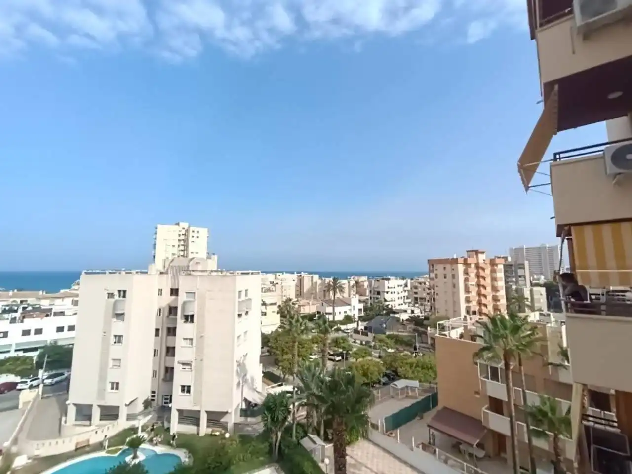 Vista exterior de Apartament de lloguer en El Campello amb Aire condicionat, Terrassa i Moblat