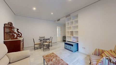 Foto 4 de Piso de alquiler en Zurradores, San Bartolomé, Sevilla Capital