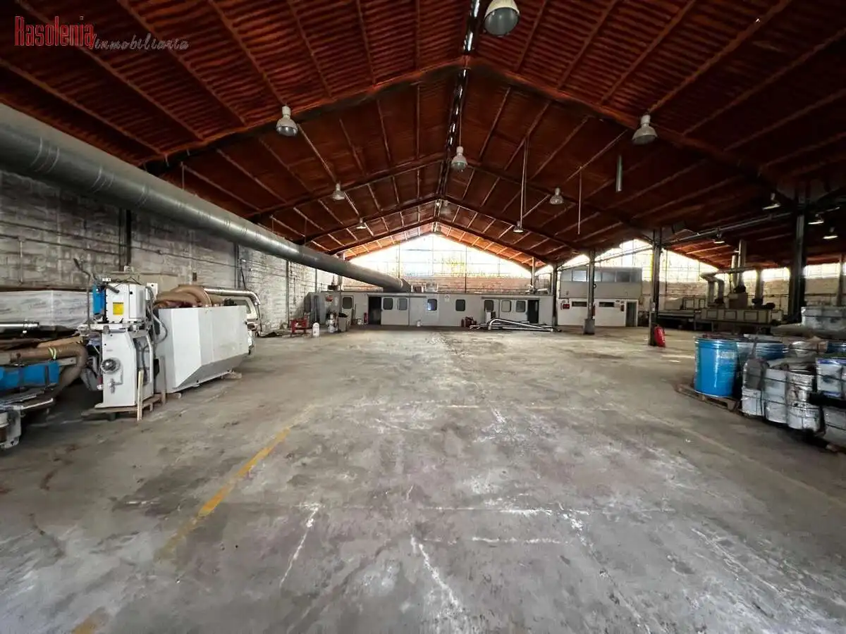 Nave industrial en venta en Cambre 