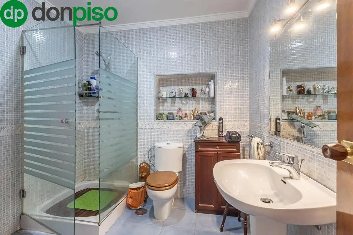 House with pool for sale in Calle GERANEO, imagen 12