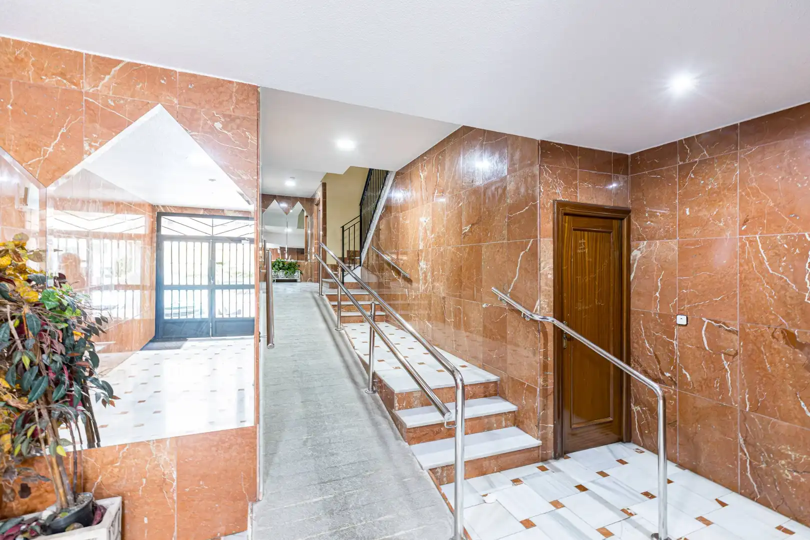 Flat for sale in Sur