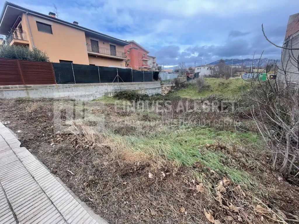Terreno residencial en venta en Calle President Tarradelles