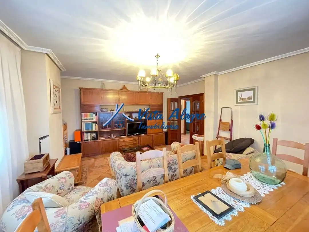 Comedor de Casa o chalet en venta en Cuzcurrita de Río Tirón con Calefacción, Jardín privado y Terraza