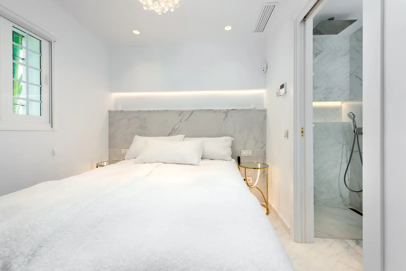 Habitación de Casa adosada en venta en Marbella con Aire acondicionado, Jardín privado y Terraza