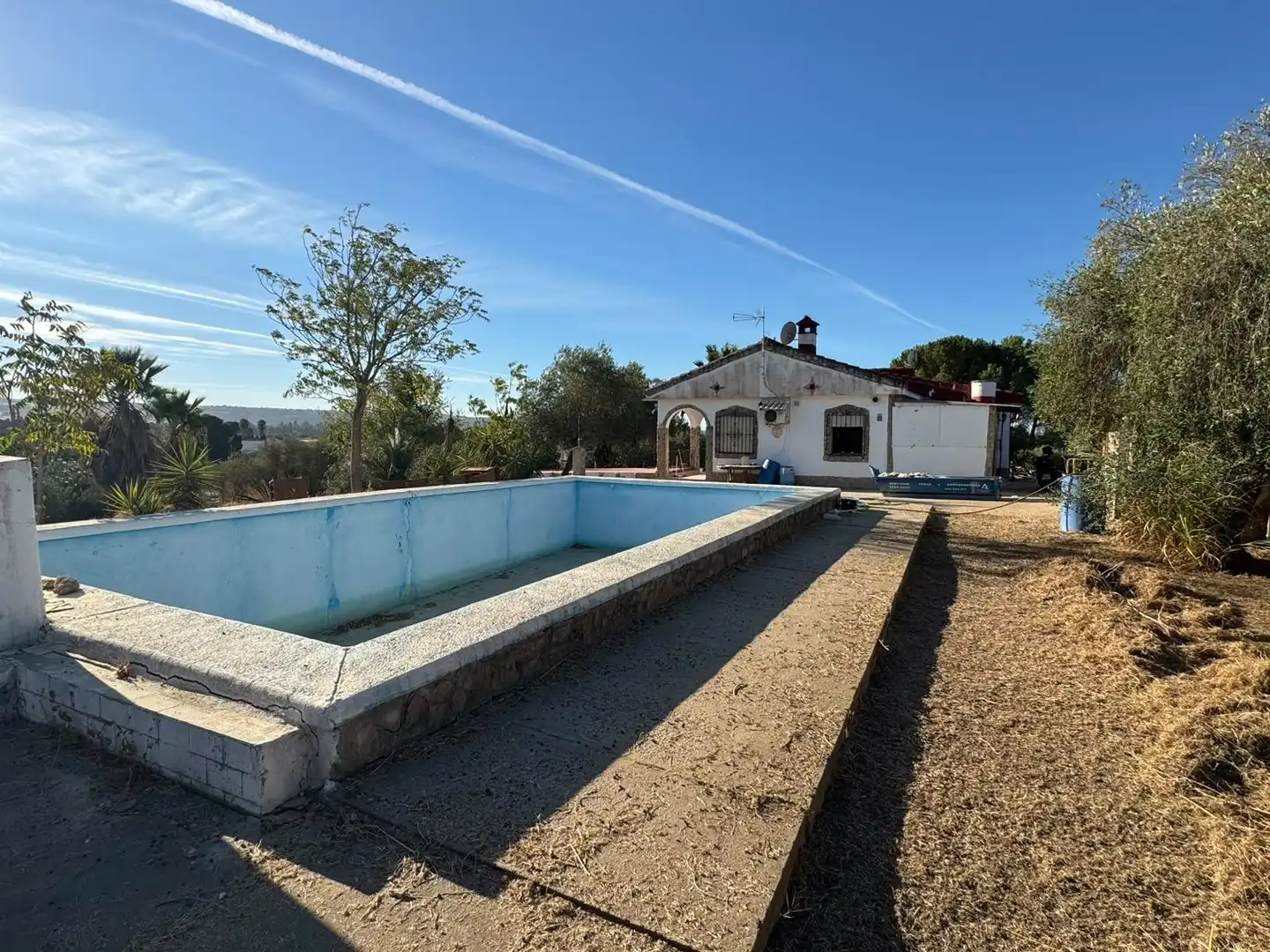 Piscina de Casa o xalet en venda en Sanlúcar la Mayor, Sevilla